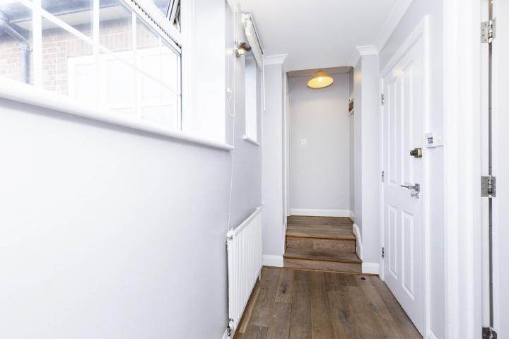 			1 Bedroom, 1 bath, 1 reception Flat			 Stanley Gardens, Willesden Green